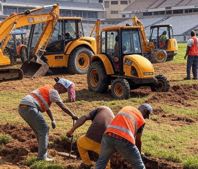 Remoção do piso antigo no Estádio Augustinho Lima pelo GDF para instalação de gramado sintético novo.