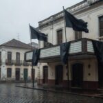 Cinema em São Paulo com sinal de luto pela morte de Robert Duvall, ícone de O Poderoso Chefão.