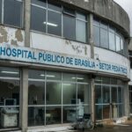 Hospital público em Brasília com sinais de falhas no sistema de saúde, focando em setor pediátrico deteriorado.