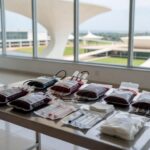 Centro de doação de sangue em Brasília com equipamentos para vacinação de doadores