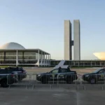 Viaturas da SSP-DF reforçando segurança na Praça dos Três Poderes em Brasília